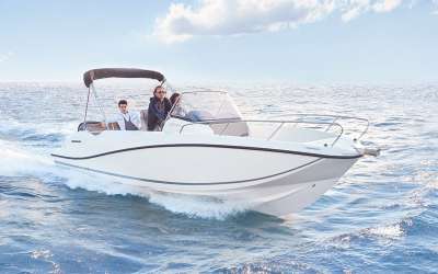 Quicksilver Activ 675 Open