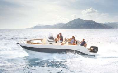Quicksilver Activ 805 Open