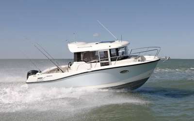 Quicksilver Captur 755 Pilothouse